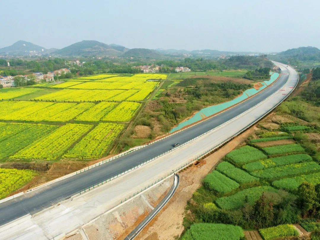 武汉这段高速公路开通，得拉通当地经济多少｜信息化铺路，经济更提速！